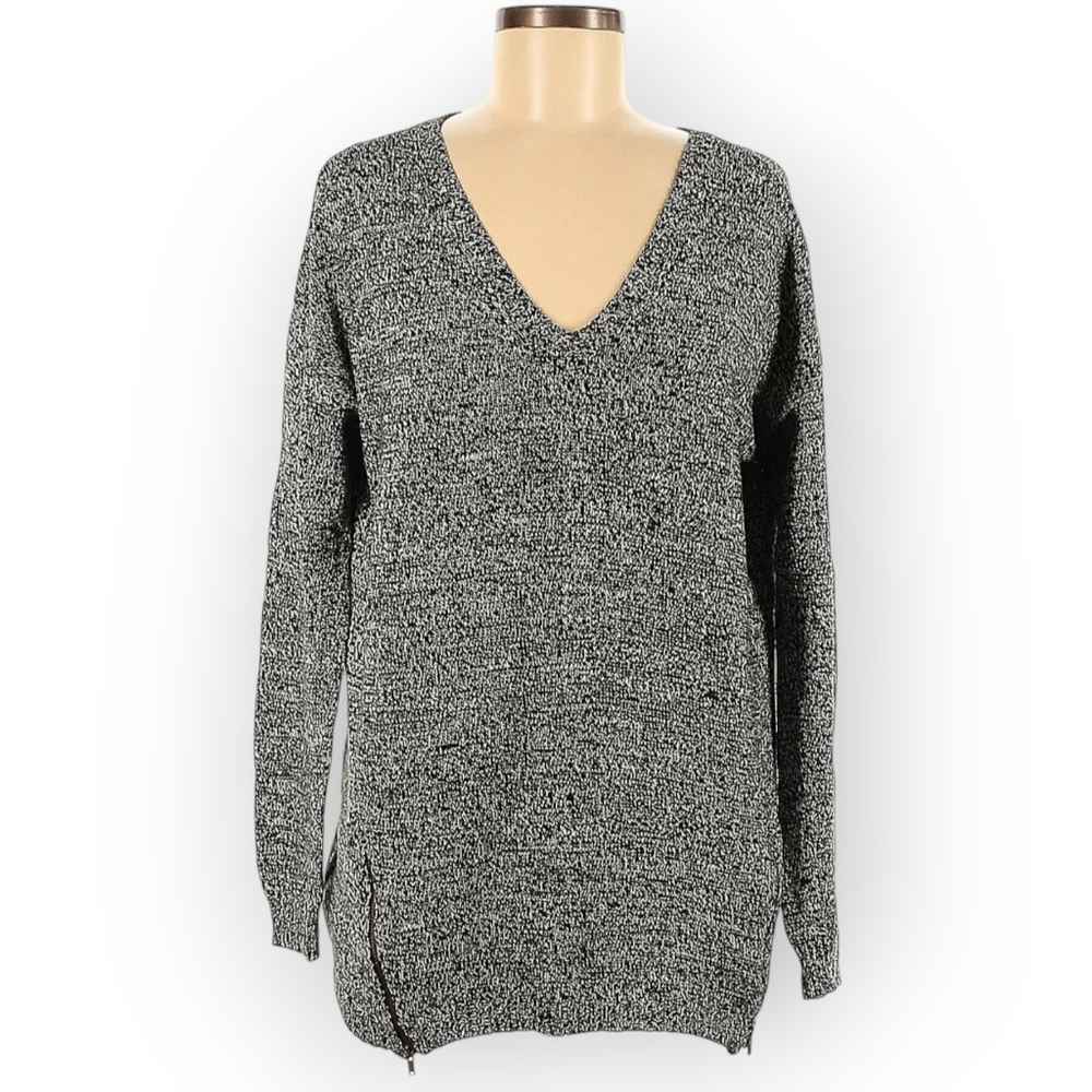BCBGeneration Womens Medium V-Neck Long Sleeve Sweater